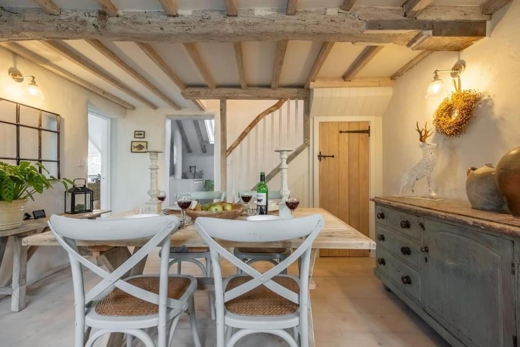 Beekeeper'S Cottage 费克纳姆 外观 照片
