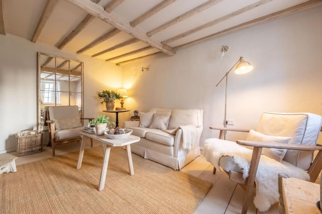 Beekeeper'S Cottage 费克纳姆 外观 照片